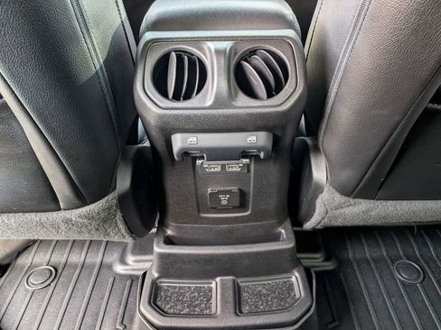 Used 2021 Jeep Wrangler Unlimited Sahara AWD/4WD image 34