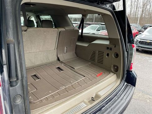 Used 2020 GMC Yukon XL SLT w/ Premium Edition image 26
