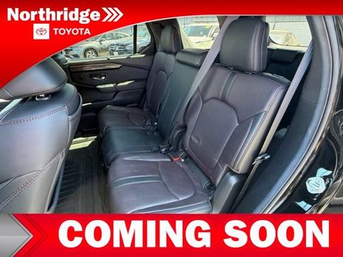 Used 2025 Honda Pilot Black Edition image 7