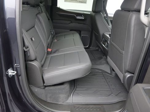 New 2026 GMC Sierra 1500 SLT w/ SLT Premium Plus Package image 8