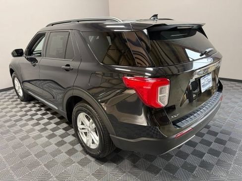 Used 2020 Ford Explorer XLT w/ Equipment Group 202A AWD/4WD image 8