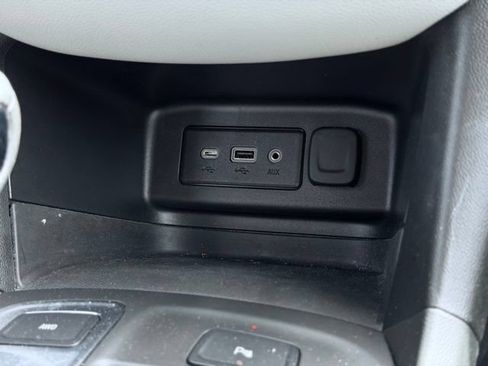 Used 2023 Chevrolet Equinox LT AWD/4WD image 37