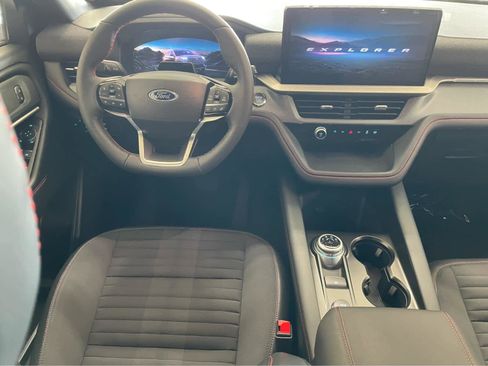 New 2026 Ford Explorer ST-Line w/ ST-Line Street Pack AWD/4WD image 11