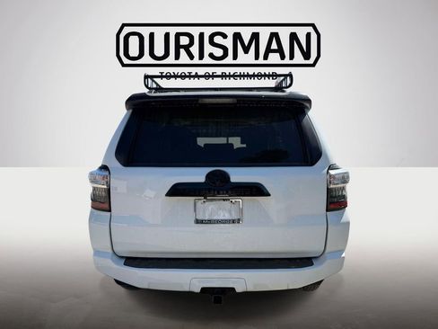 Used 2021 Toyota 4Runner Venture w/ Moonroof Package image 6