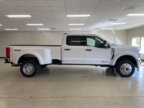 New 2026 Ford F450 XLT w/ FX4 Off-Road Package AWD/4WD image 4