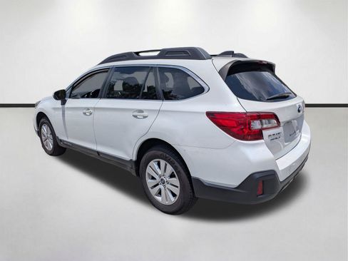 Used 2019 Subaru Outback 2.5i Premium AWD/4WD image 6