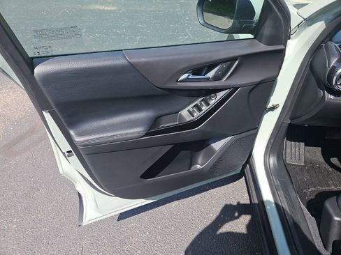 Used 2025 Chevrolet Equinox LT FWD image 14