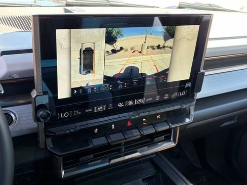 Used 2025 GMC Hummer EV 2X image 19