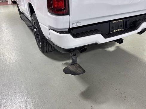 New 2026 RAM 1500 Express AWD/4WD image 38