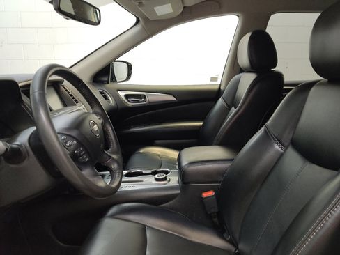 Used 2017 Nissan Pathfinder SL AWD/4WD image 17