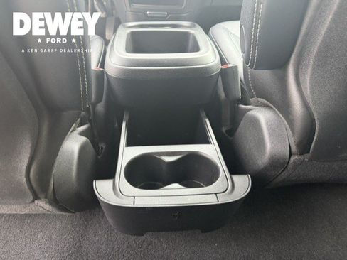 Used 2025 Chrysler Pacifica Select FWD image 27