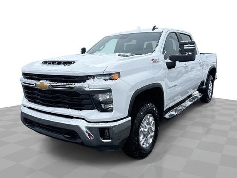 Used 2024 Chevrolet Silverado 2500 LT AWD/4WD image 1