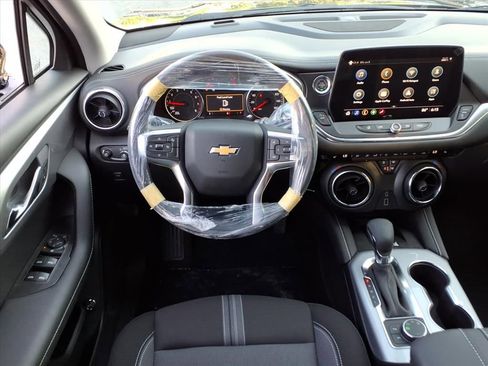 New 2026 Chevrolet Blazer LT w/ Convenience Package AWD/4WD image 17