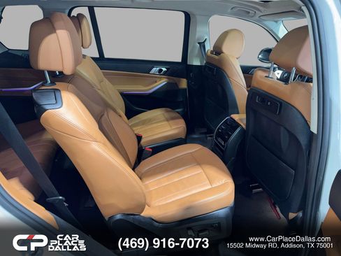 Used 2019 BMW X7 xDrive40i w/ Parking Assistance Package image 32