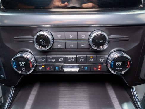 Used 2021 Ford F150 Lariat w/ Equipment Group 502A High image 27