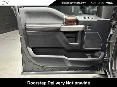 Used 2016 Ford F150 Platinum w/ Equipment Group 701A Luxury AWD/4WD image 23