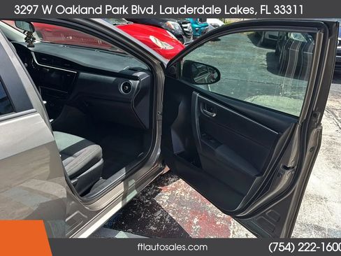 Used 2017 Toyota Corolla LE image 37