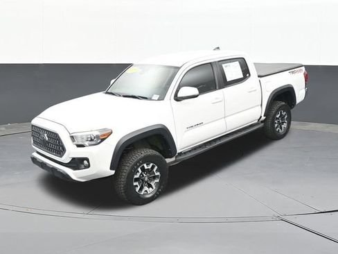 Used 2018 Toyota Tacoma TRD Off-Road AWD/4WD image 67