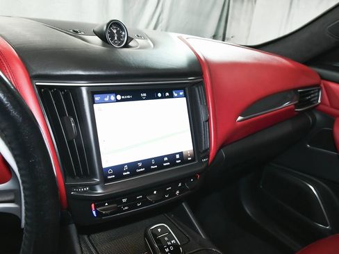 Used 2022 Maserati Levante Modena image 39