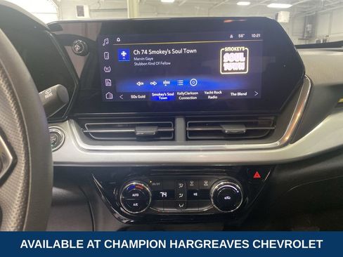 Certified 2024 Chevrolet Trax LT FWD image 18