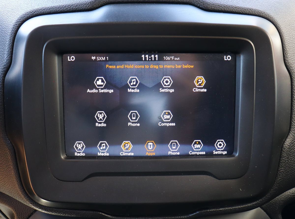 Used 2018 Jeep Renegade Latitude FWD image 48