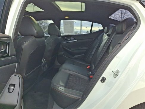 Used 2020 Nissan Maxima SR w/ Sport Mat Group image 10