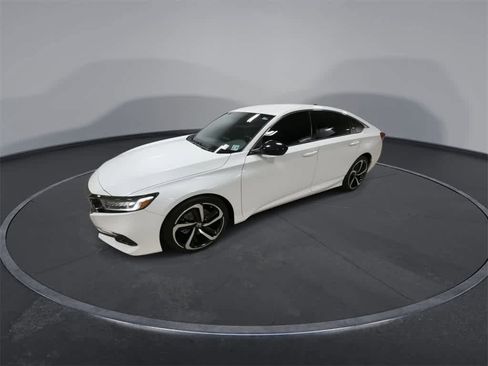 Used 2022 Honda Accord Sport image 4