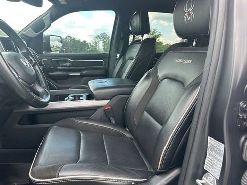 Used 2021 RAM 1500 Laramie AWD/4WD image 12
