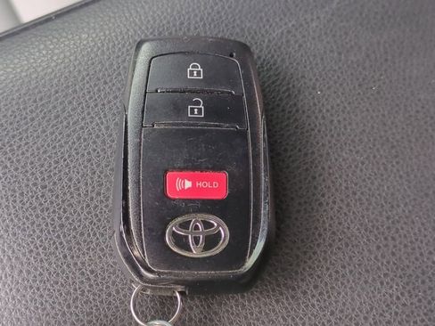 Used 2024 Toyota Tacoma SR5 RWD image 28