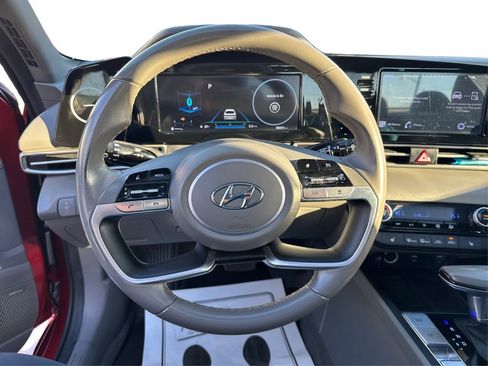Used 2022 Hyundai Elantra SEL w/ Convenience + Premium Package image 20