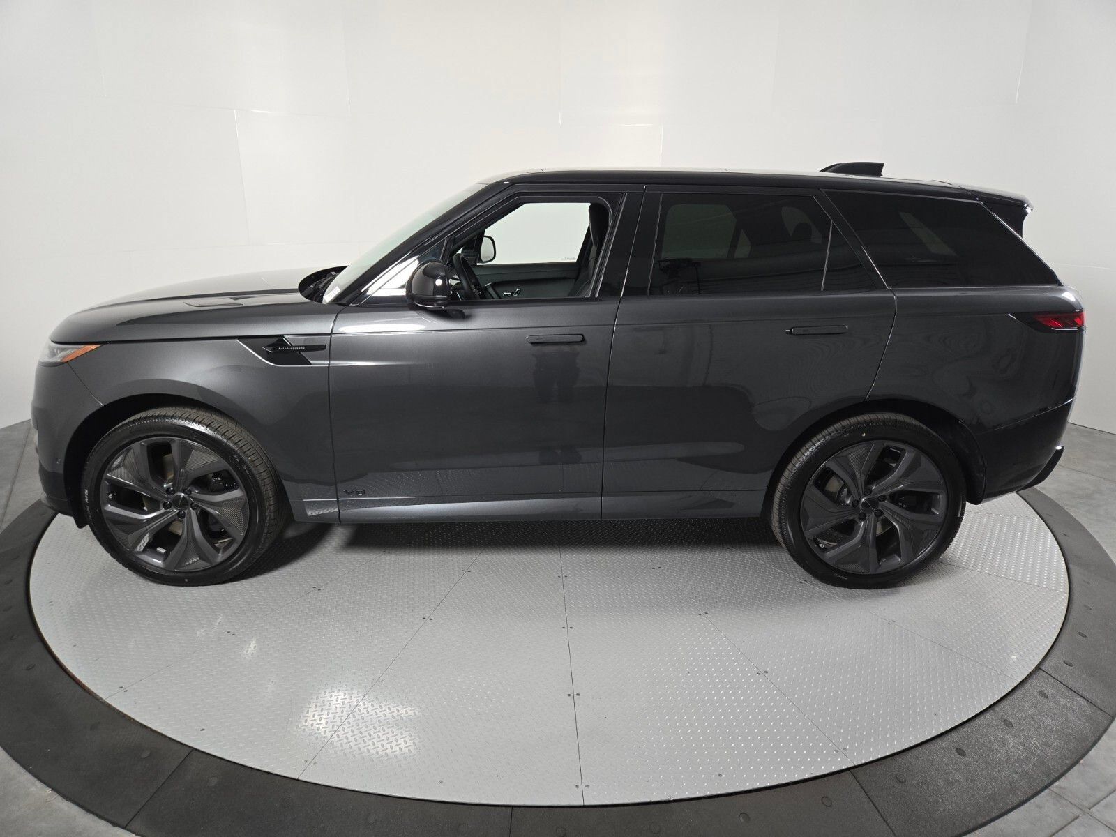New 2026 Land Rover Range Rover Sport Autobiography AWD/4WD image 34