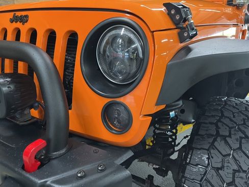 Used 2012 Jeep Wrangler Unlimited Sport AWD/4WD image 9
