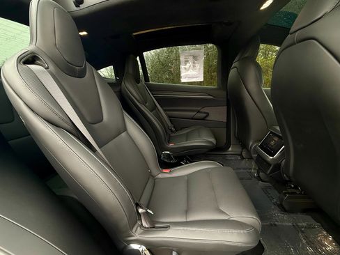 Used 2023 Tesla Model X Plaid image 86