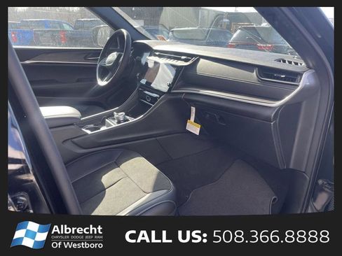 New 2026 Jeep Grand Cherokee Altitude AWD/4WD image 15