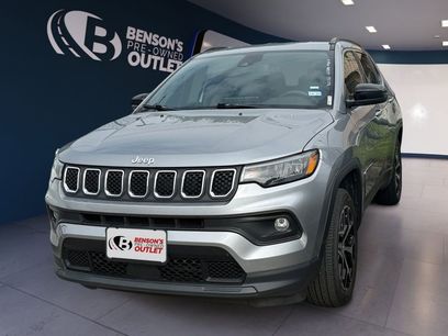 Used 2024 Jeep Compass Latitude