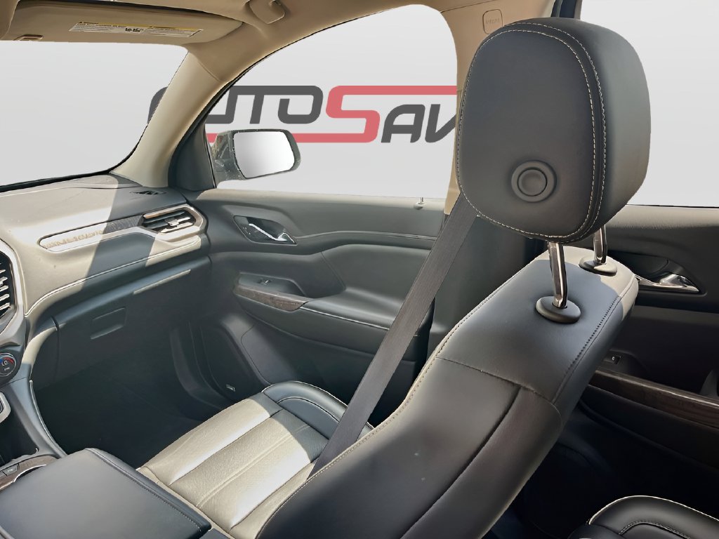 Used 2023 GMC Acadia Denali w/ Black Diamond Edition FWD image 25