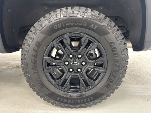 Used 2022 Chevrolet Silverado 1500 ZR2 AWD/4WD image 38