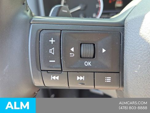 Used 2025 Nissan Rogue SV FWD image 26