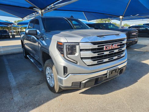 Used 2024 GMC Sierra 1500 SLE RWD image 1