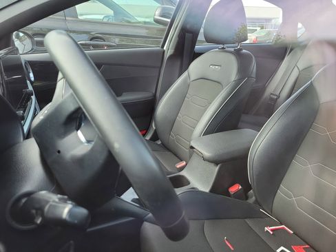 Used 2024 Kia Forte GT-Line image 10