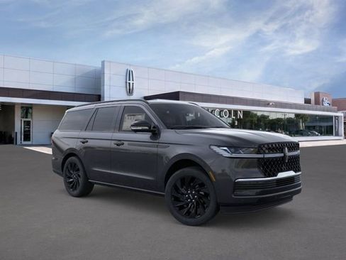 New 2025 Lincoln Navigator Reserve w/ Jet Appearance Package AWD/4WD image 7