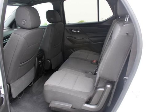 Used 2023 Chevrolet Traverse LT FWD image 12