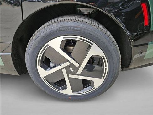 New 2026 Hyundai Ioniq 9 Limited image 10