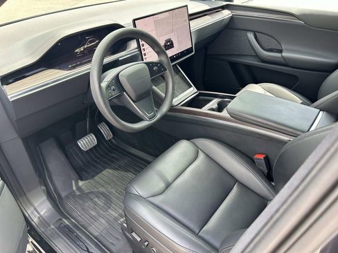 Used 2024 Tesla Model X AWD/4WD image 17