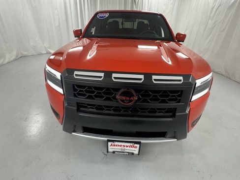 Certified 2025 Nissan Frontier PRO-4X w/ Pro Convenience Package AWD/4WD image 8