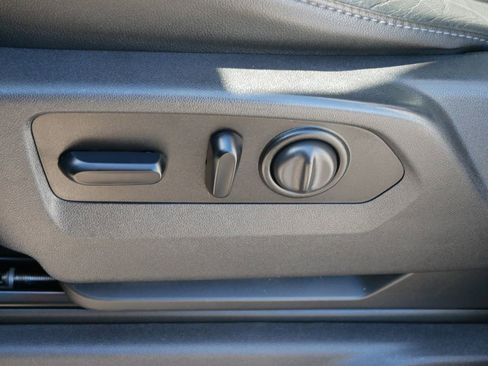 Used 2019 GMC Sierra 1500 SLT image 17