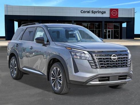 New 2026 Nissan Pathfinder Platinum FWD image 5