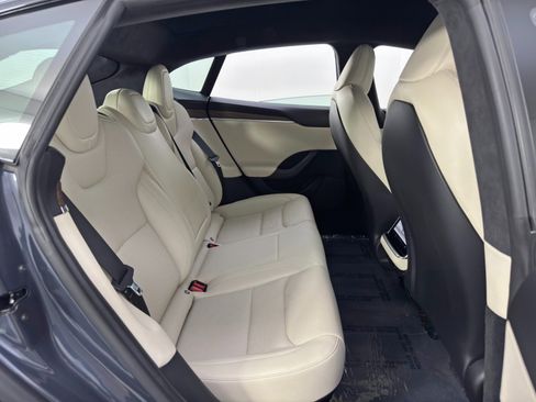 Used 2022 Tesla Model S image 45