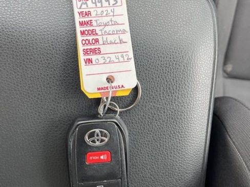 Used 2024 Toyota Tacoma TRD Off-Road image 49