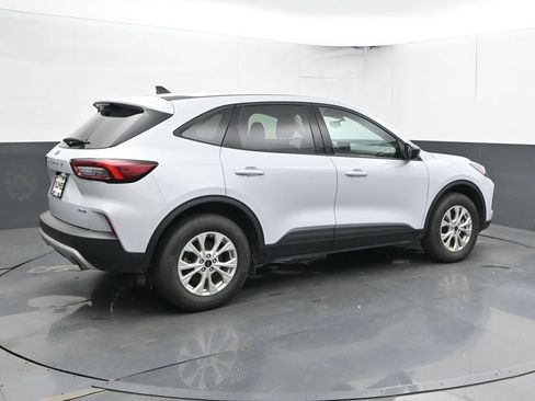 Used 2025 Ford Escape Active AWD/4WD image 3